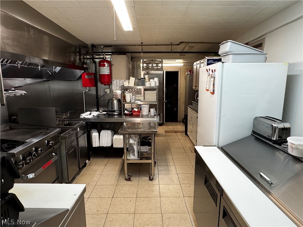 675 N Main Street Killbuck OH 44637