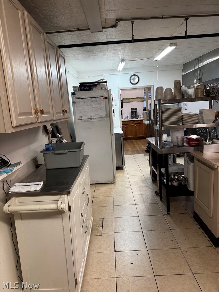 675 N Main Street Killbuck OH 44637