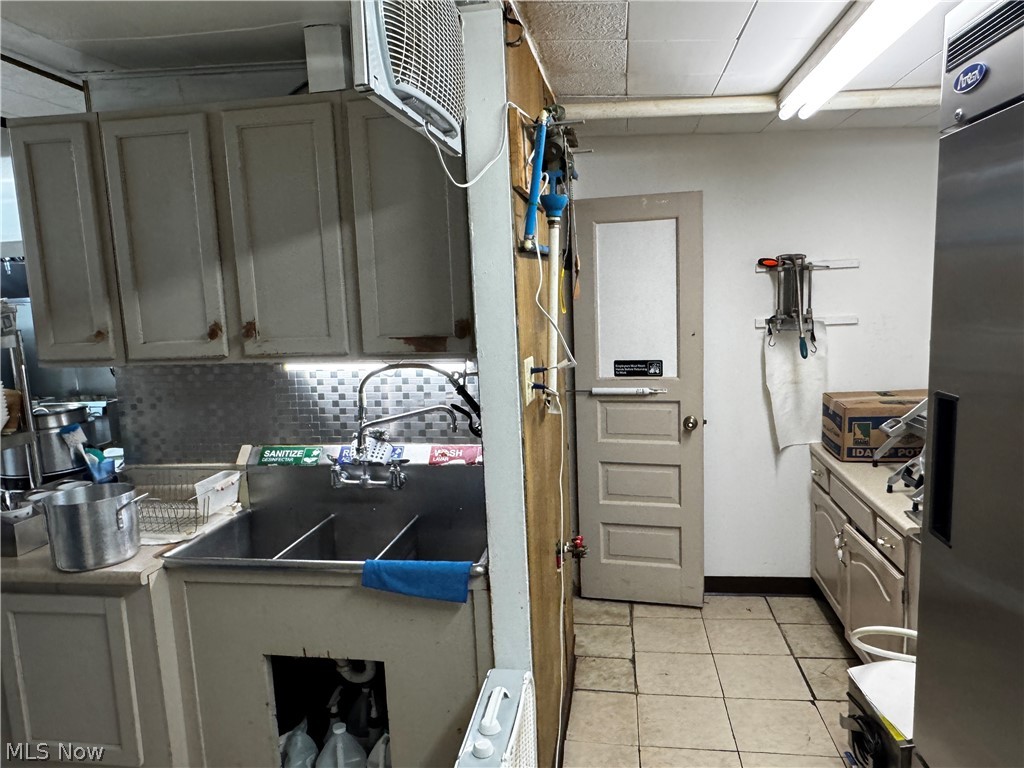 675 N Main Street Killbuck OH 44637