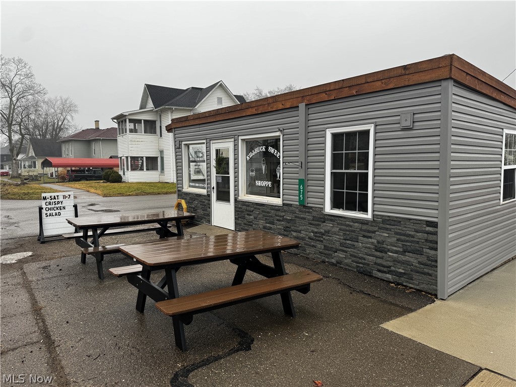 675 N Main Street Killbuck OH 44637