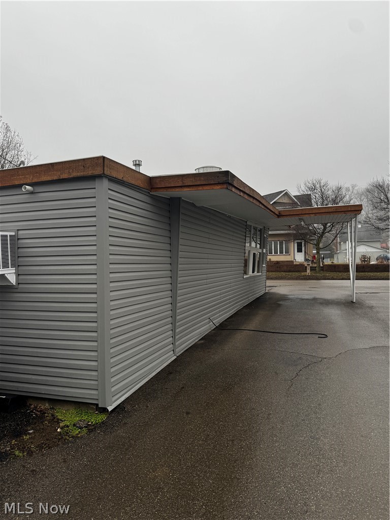 675 N Main Street Killbuck OH 44637