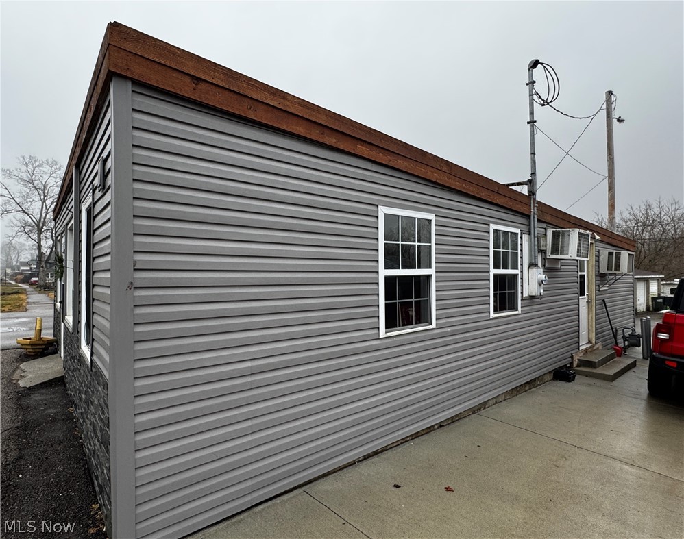 675 N Main Street Killbuck OH 44637