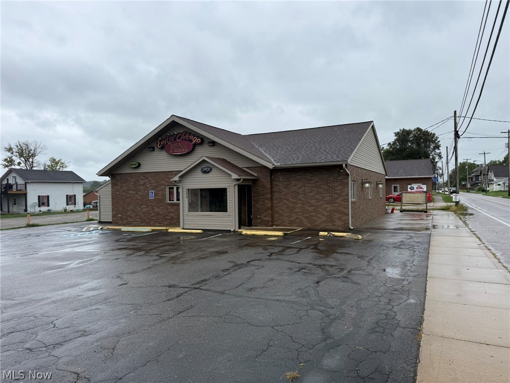 205 Commercial Avenue SE New Philadelphia OH 44663