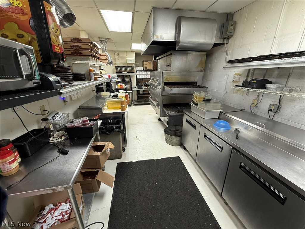 205 Commercial Avenue SE New Philadelphia OH 44663