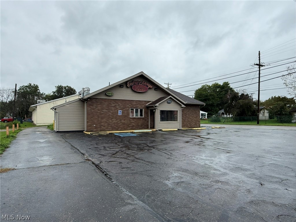 205 Commercial Avenue SE New Philadelphia OH 44663