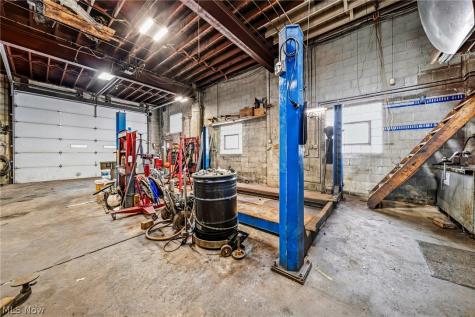 4310 Mayfield Road South Euclid OH 44121