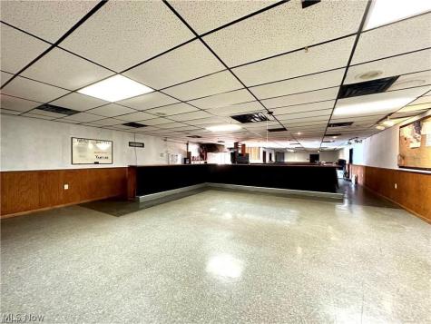 230 N Main Street Niles OH 44446