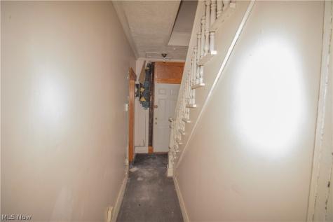 7924 Harvard Avenue Cleveland OH 44105