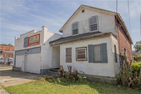 7924 Harvard Avenue Cleveland OH 44105