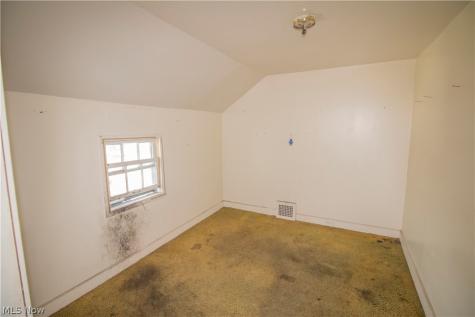 7924 Harvard Avenue Cleveland OH 44105