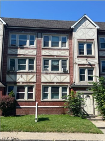 1874 Marloes Avenue East Cleveland OH 44112