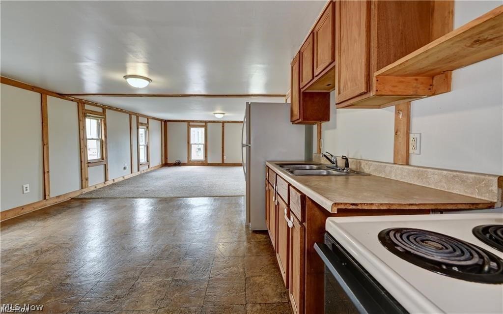 131 N Wooster Strasburg OH 44680