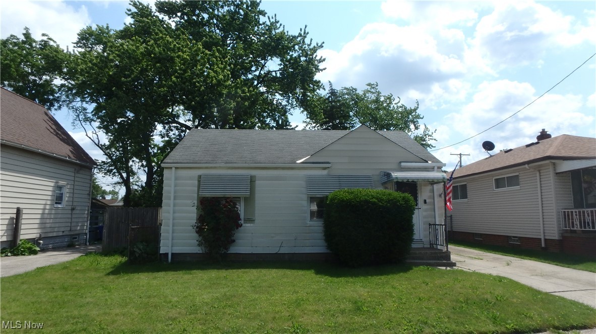 13517 Clifford Avenue Cleveland OH 44135
