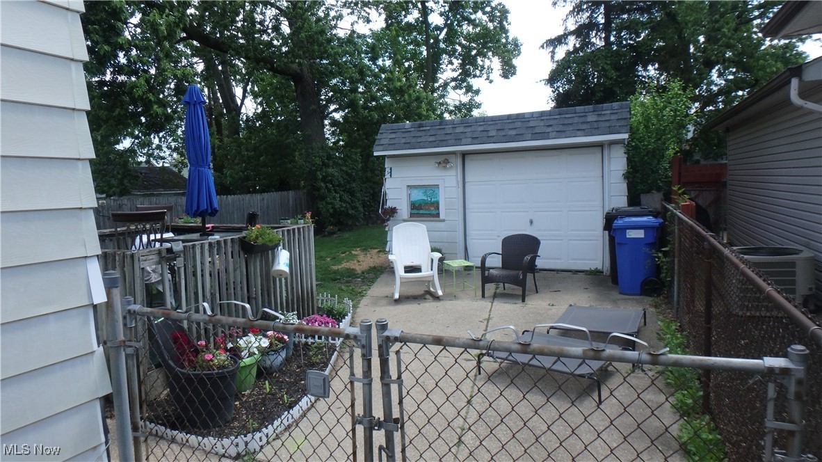 13517 Clifford Avenue Cleveland OH 44135