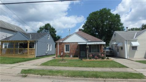 13517 Clifford Avenue Cleveland OH 44135