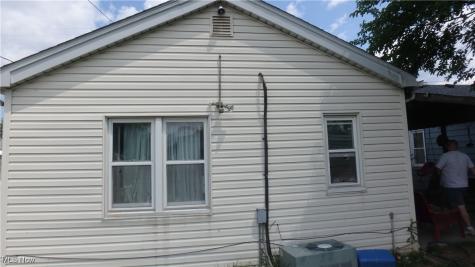 13517 Clifford Avenue Cleveland OH 44135