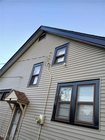 13517 Clifford Avenue Cleveland OH 44135