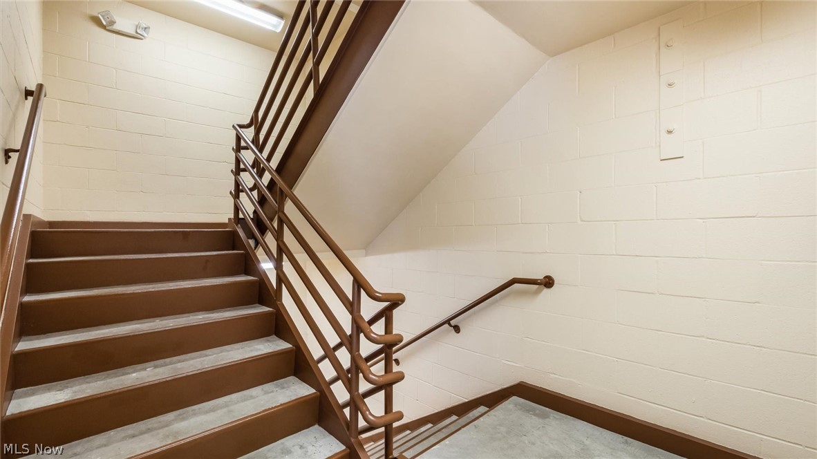 200 N Whitewoman Street Coshocton OH 43812