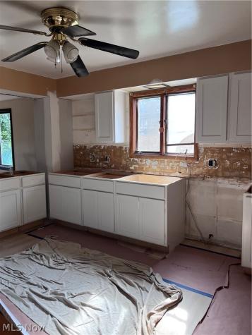 122 21st Street NW Barberton OH 44203