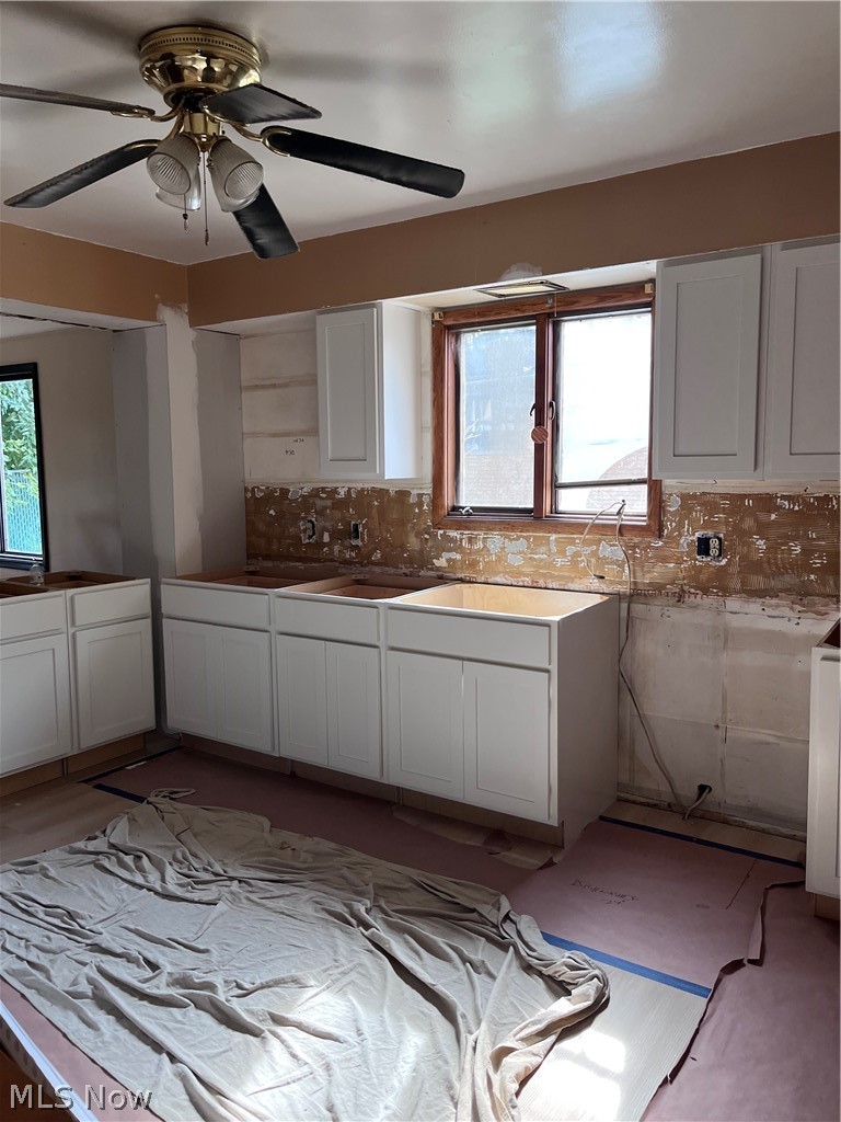 122 21st Street NW Barberton OH 44203
