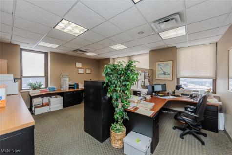 124 Middle Avenue Elyria OH 44035