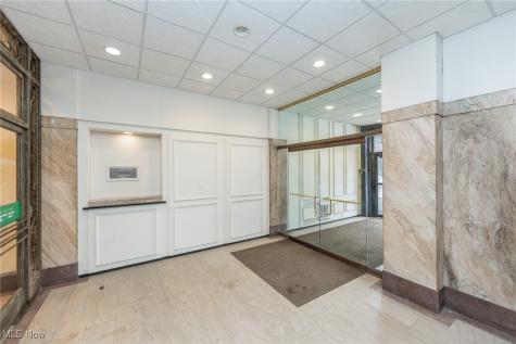 124 Middle Avenue Elyria OH 44035