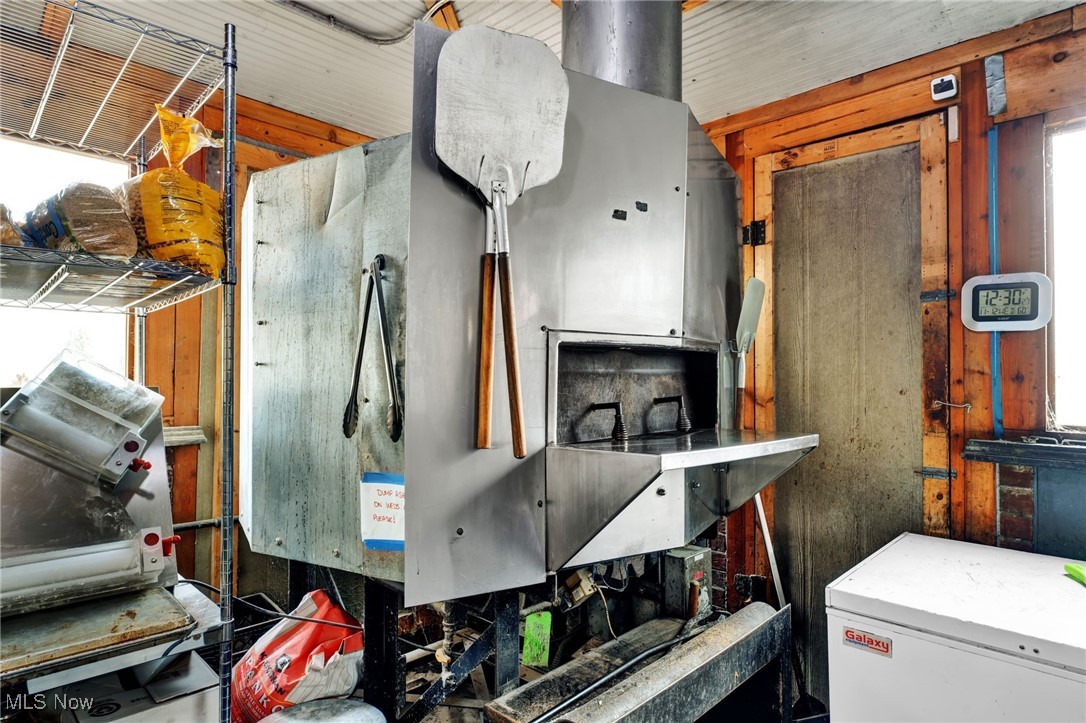 36816 Detroit Road Avon OH 44011