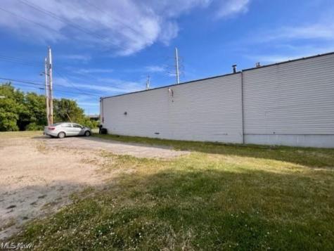 988 W Bowery Street Akron OH 44307