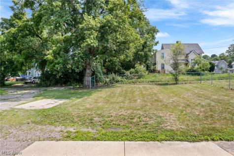 914 Erie Street S Massillon OH 44646