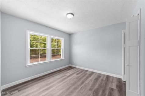 2521 Noble Road Cleveland Heights OH 44121