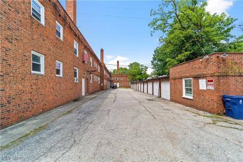 2521 Noble Road Cleveland Heights OH 44121