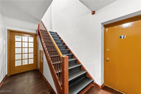 2521 Noble Road Cleveland Heights OH 44121