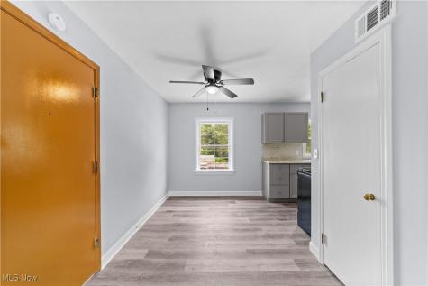 2521 Noble Road Cleveland Heights OH 44121