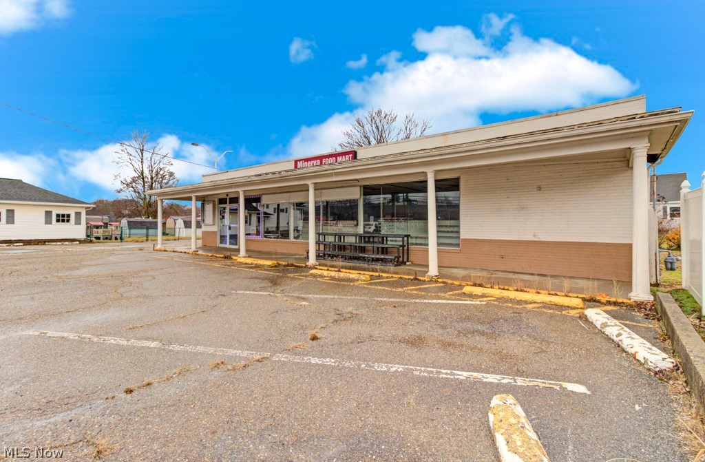 726 E Lincoln Way Minerva OH 44657