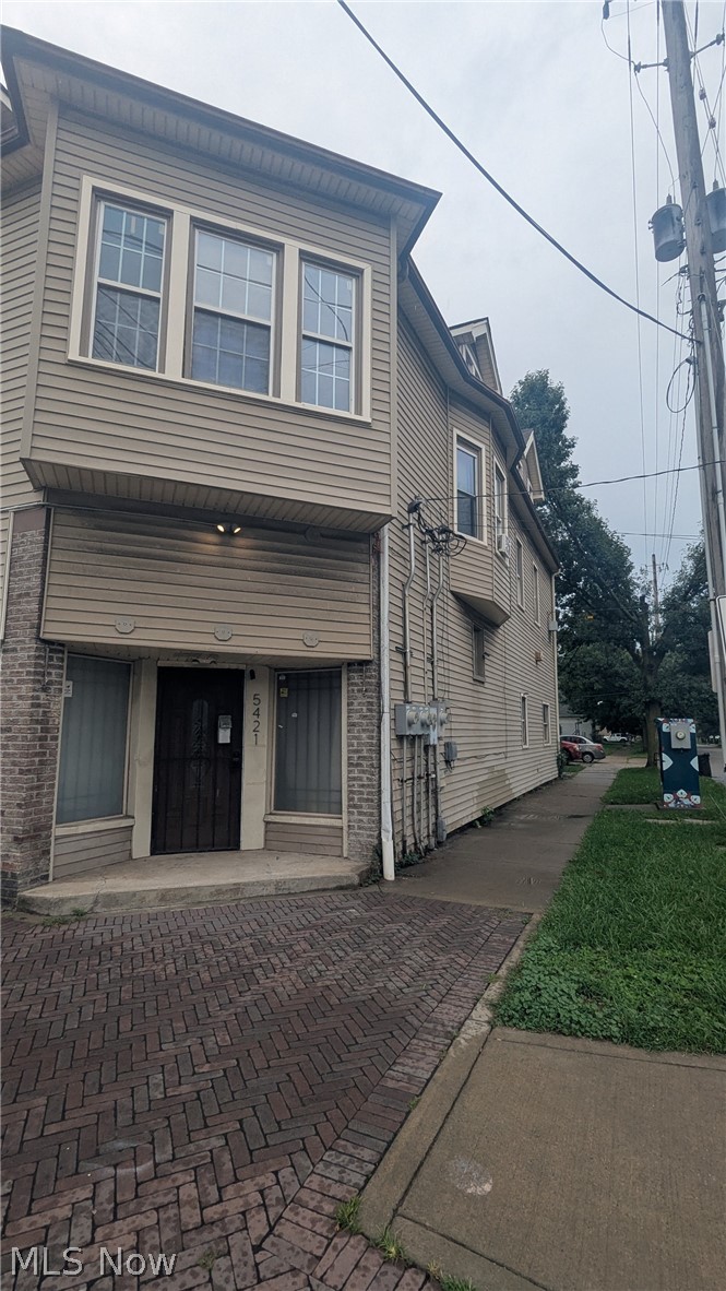 5425 Fleet Avenue Cleveland OH 44105