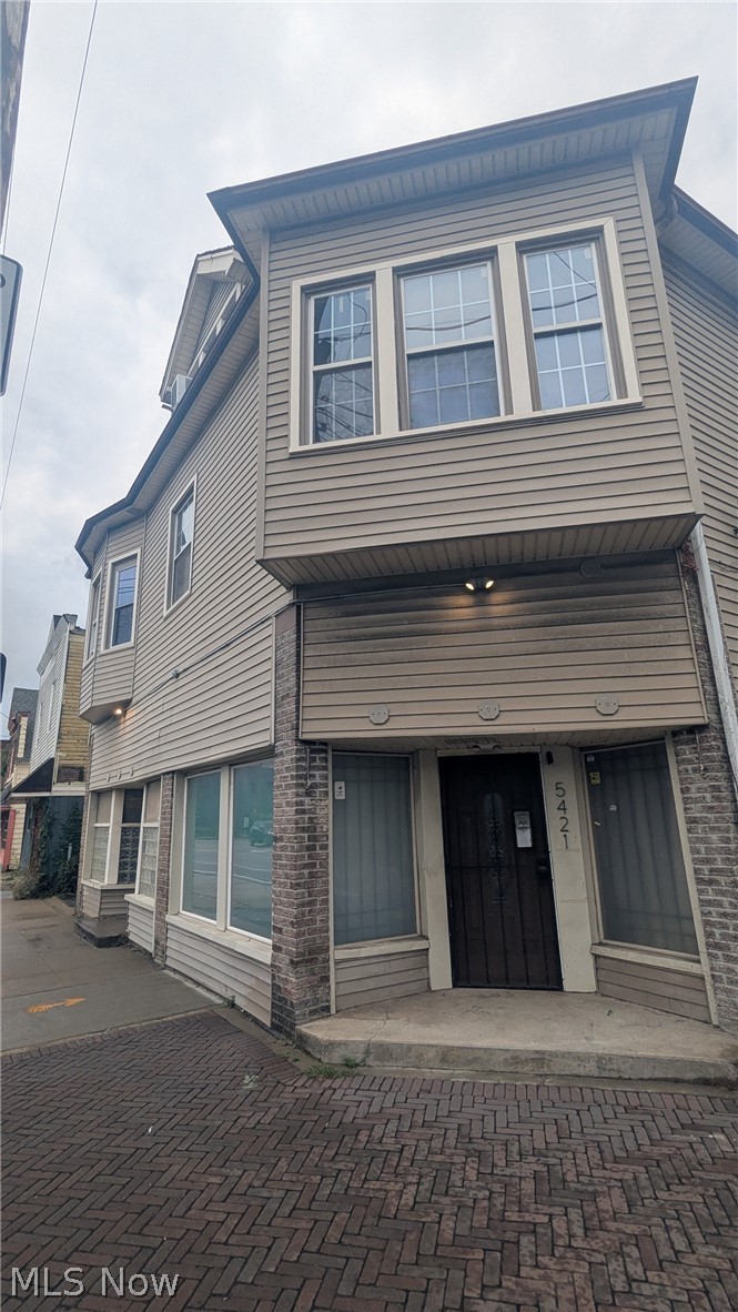 5425 Fleet Avenue Cleveland OH 44105