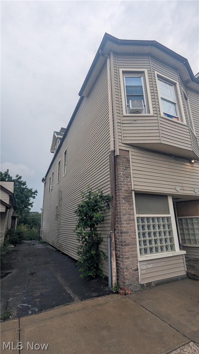 5425 Fleet Avenue Cleveland OH 44105