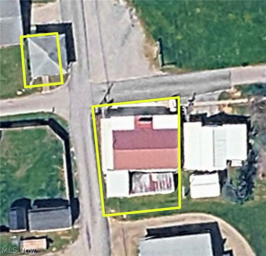 218-1/2 E Muskingum Street Freeport OH 43973