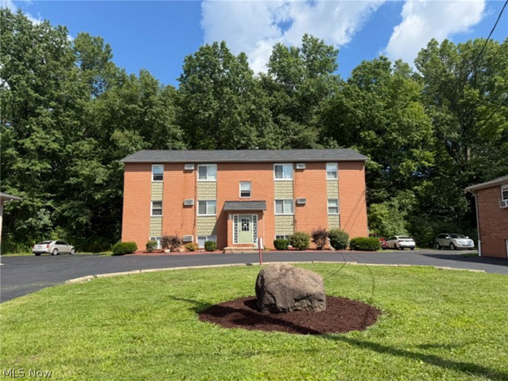 170 Kendall Avenue Campbell OH 44405