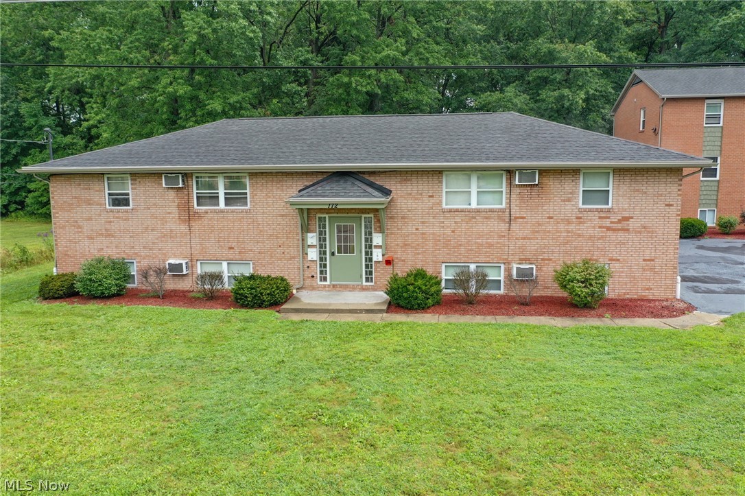 170 Kendall Avenue Campbell OH 44405