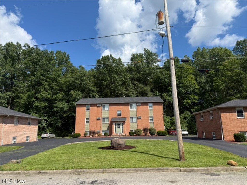 170 Kendall Avenue Campbell OH 44405