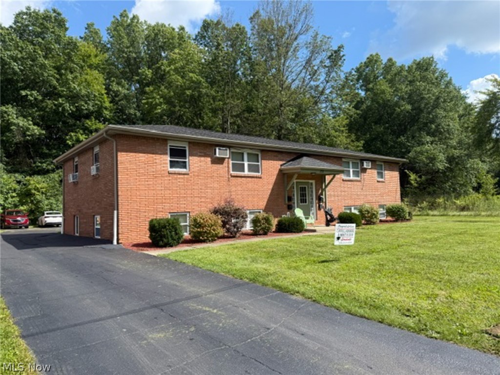 170 Kendall Avenue Campbell OH 44405