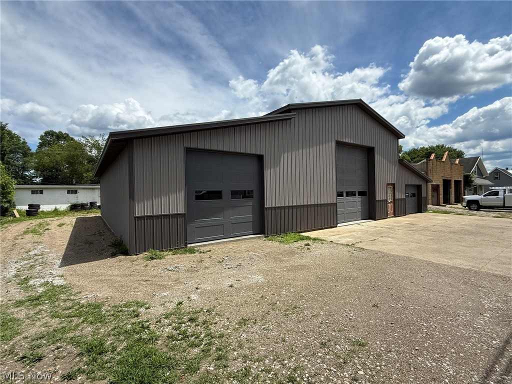1015 Trenton Avenue Uhrichsville OH 44683