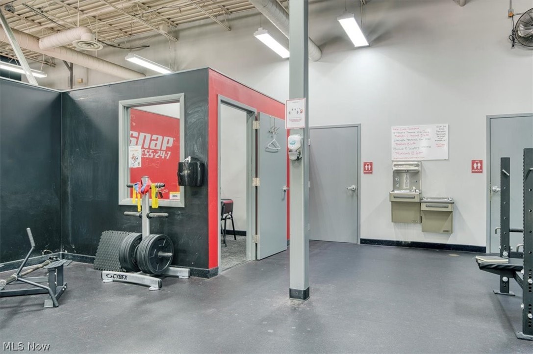 6581 N Ridge Road Madison OH 44057