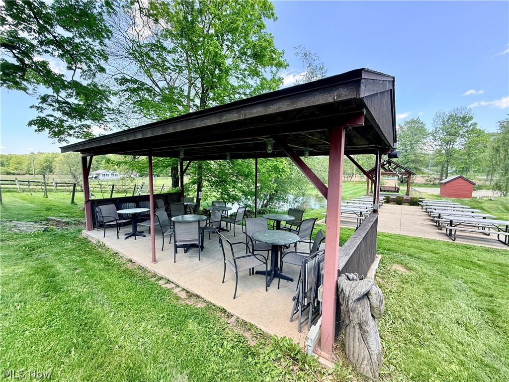 455 Schneiders Crossing Road NW Dover OH 44622
