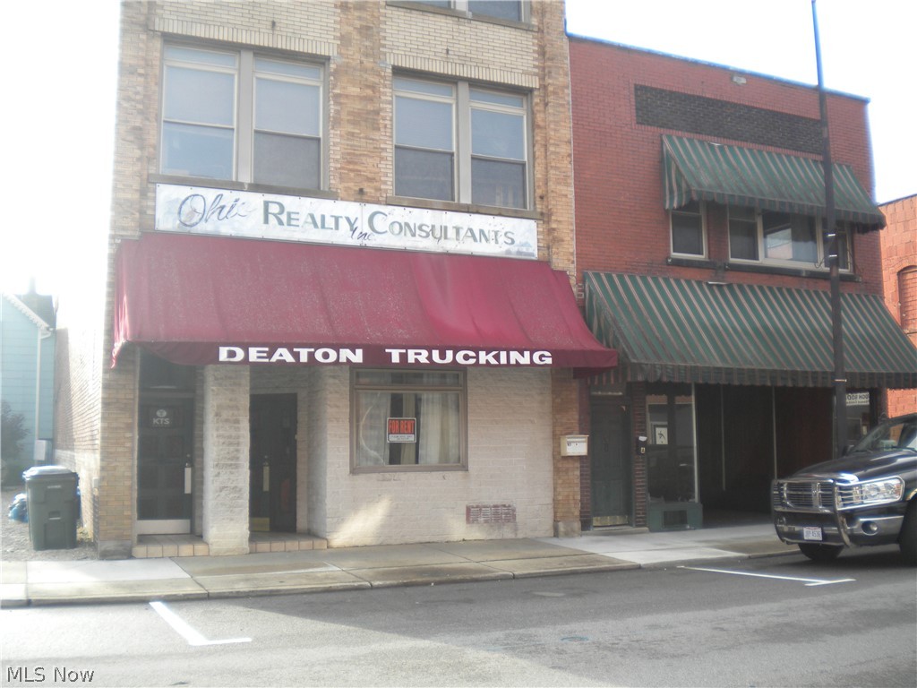 165 2nd Street NW Barberton OH 44203