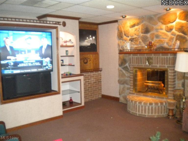 165 2nd Street NW Barberton OH 44203