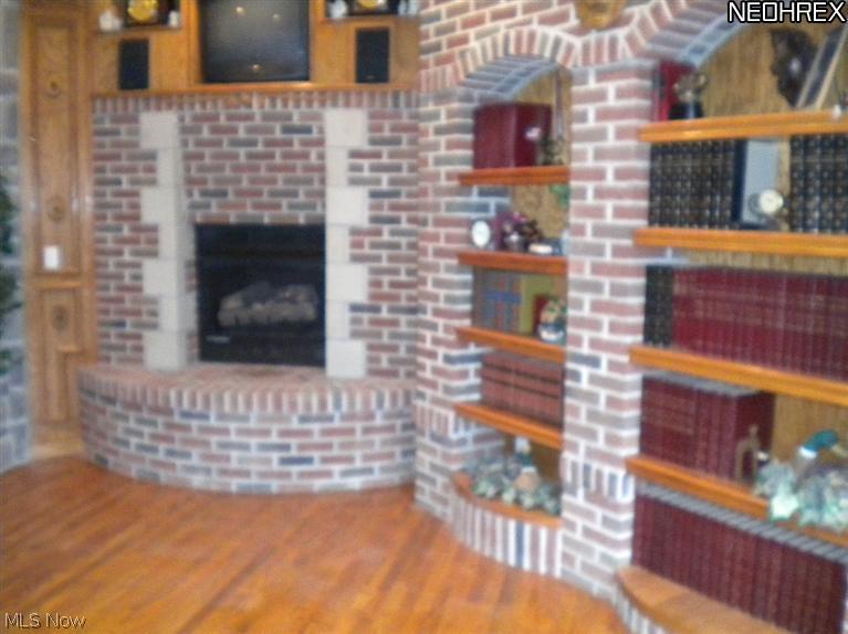 165 2nd Street NW Barberton OH 44203