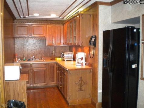 165 2nd Street NW Barberton OH 44203