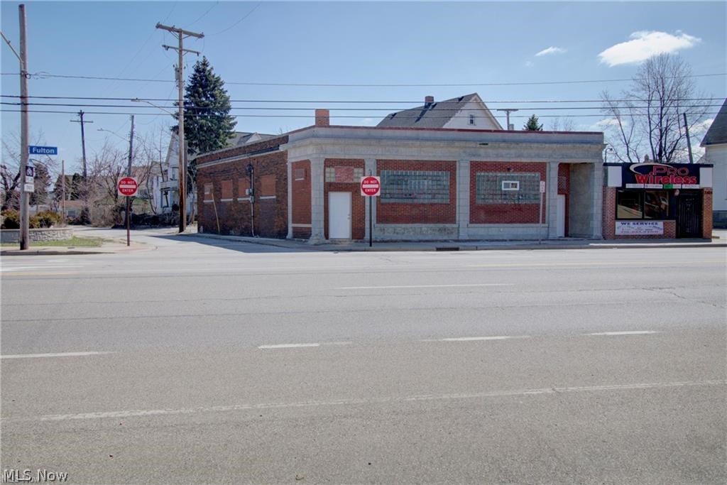 3563 Fulton Road Cleveland OH 44109